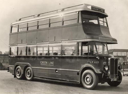 Гордость англии - лондонские автобусы.