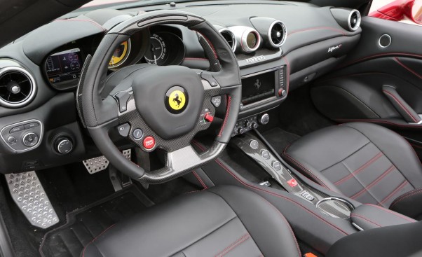 2015 Ferrari California - Первые живые фото