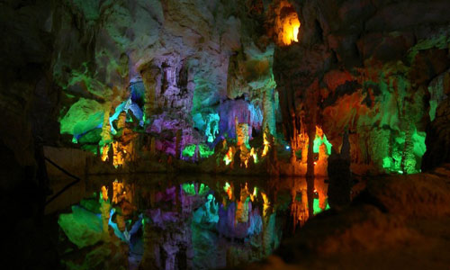 Подземные пещеры в Китае