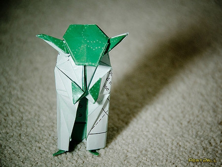 Изделия из оригами в стиле Звездных войн.